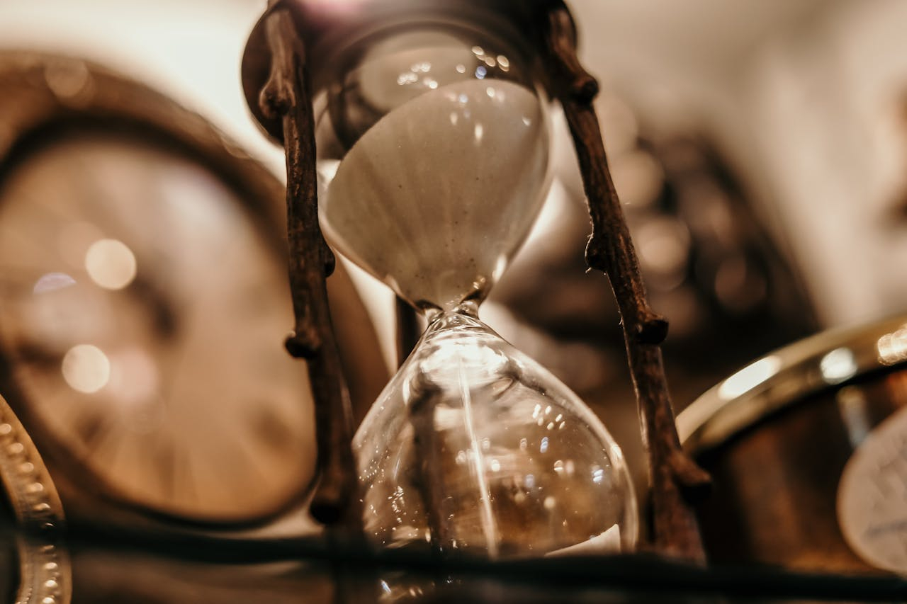How to Mix Modern & Vintage Decor for a Timeless Look